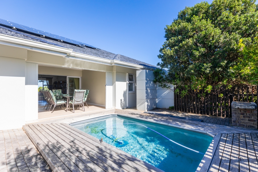 4 Bedroom Property for Sale in Pezula Golf Estate Western Cape